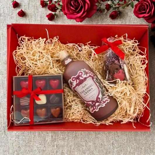 Poklon paket Teranino liker, čokoladne figure i bomboniera